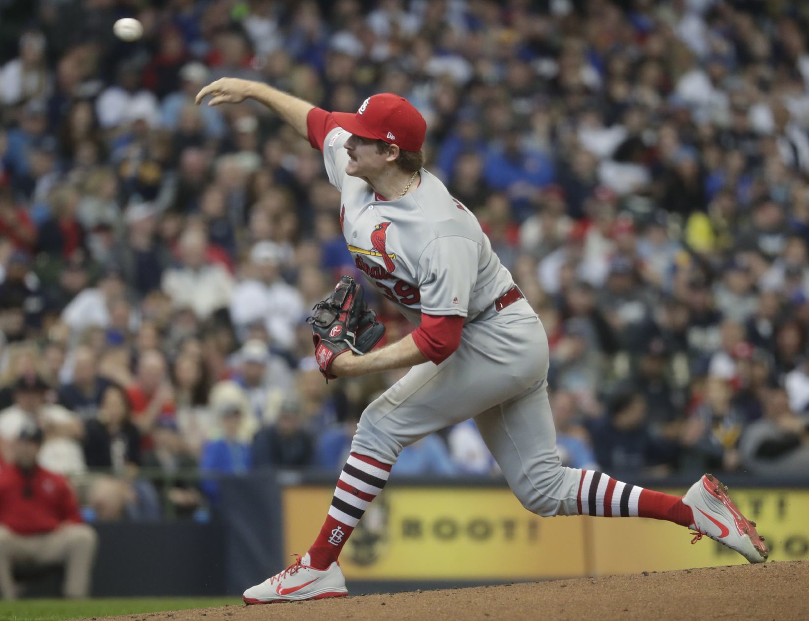 Cardinals, Brewers open baseball season